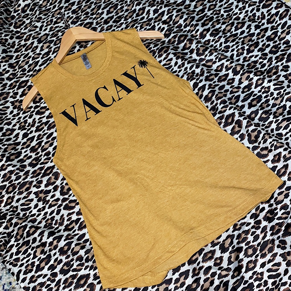 ☀️Perfect Vacation Tank! ☀️